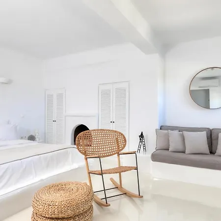 Ainar Nyaraló Tínos