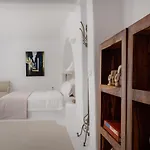 Ainar * Tínos